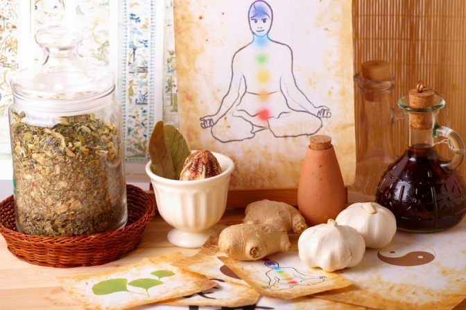 Utensilien, die auf Ayurveda hindeuten