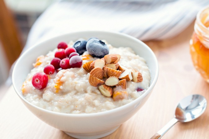 Porridge, Haferbrei mit Beeren
