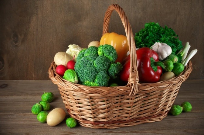 Gemüse und Obst wirken basisch auf unseren Körper. 