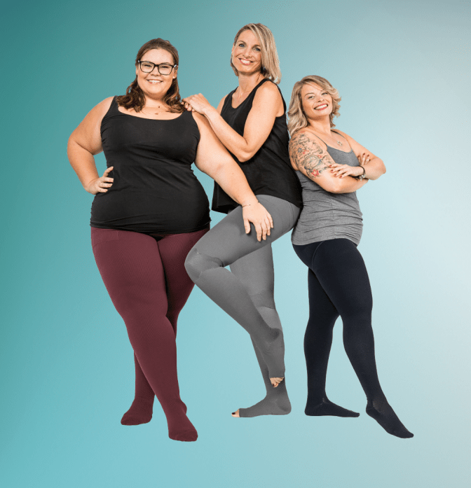 Frauen haben Kompressionsstrümpfe an