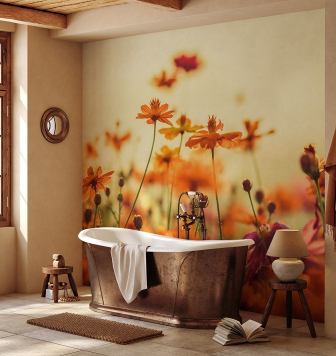Fototapete mit farbkräftigen Blumen im Badezimmer