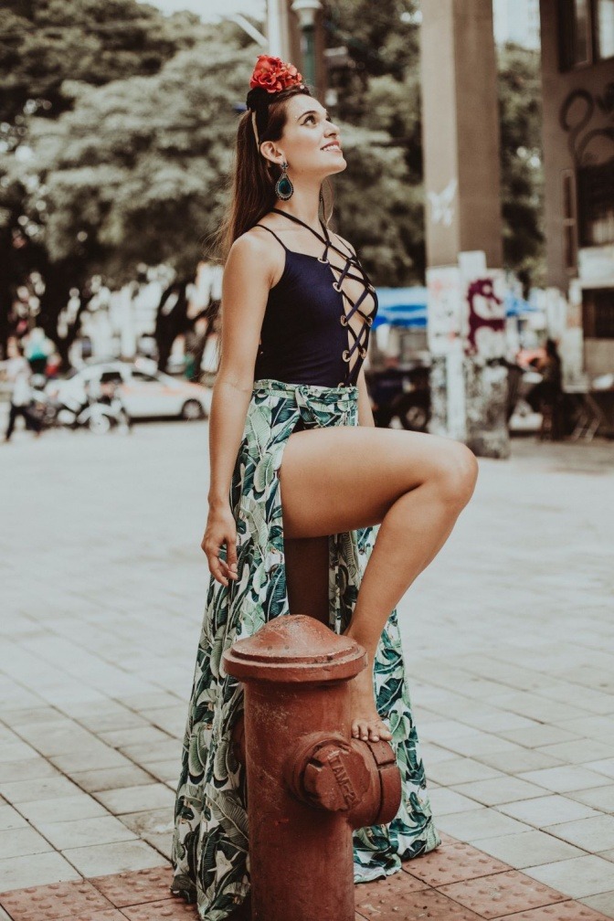 Eine Frau ohne Cellulite (Orangenhaut)