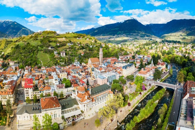 Laubengangstraßen in Meran in Italien