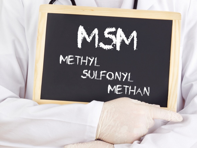 Auf einer Tafel steht MSM Methyl Slulfonyl Methan