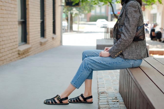 Frau in Sandalen