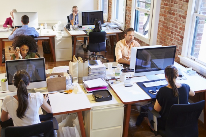 Vor allem durch unseren Lifestyle und die lange Arbeit im Büro kann es zu Lichtmangel und somit Vitamin D3 Mangel kommen