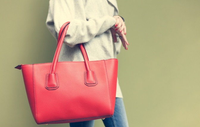 Roter Shopper als Taschentrend 2022