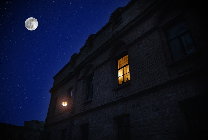 Vollmond in der Stadt