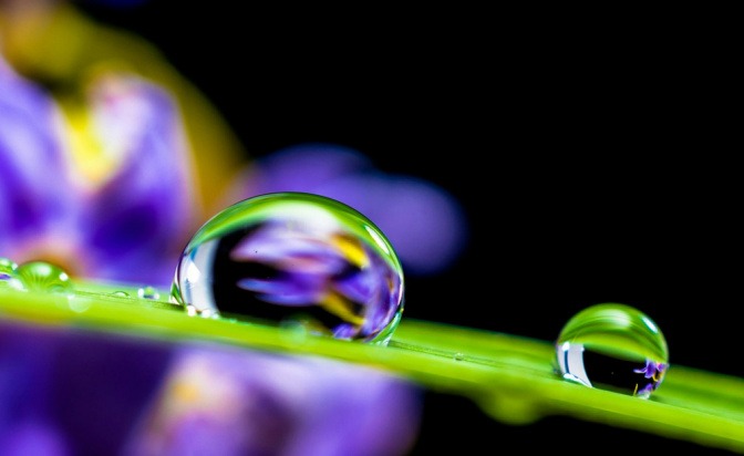 Ein Wassertropfen vermittelt: Glaube an dich