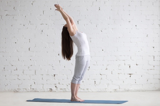 Yoga Übung Bergstellung