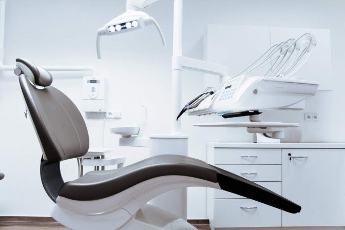 Non-Prep-Veneers werden direkt in einer Sitzung vom Zahnarzt aufgesetzt. 