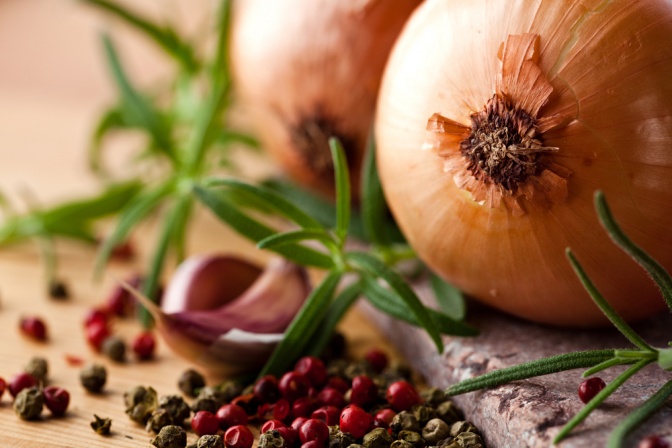 Zwiebel, Knoblauch, Rosmarin