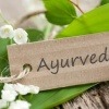 Ein Schild auf dem Ayurveda steht