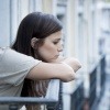 Eine Frau macht sich Sorgen