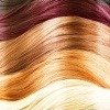 Rote Haare sind blondiert worden 