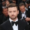 Justin Timberlake trägt eine Trendfrisur mit Seitenscheitel