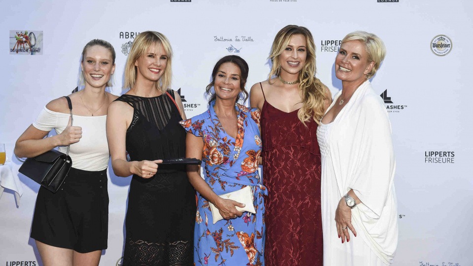 Selbst Promis ließen es sich nicht nehmen, bei der Eröffnungsfeier vorbei zu schauen Promis bei der Eröffnungsfeier