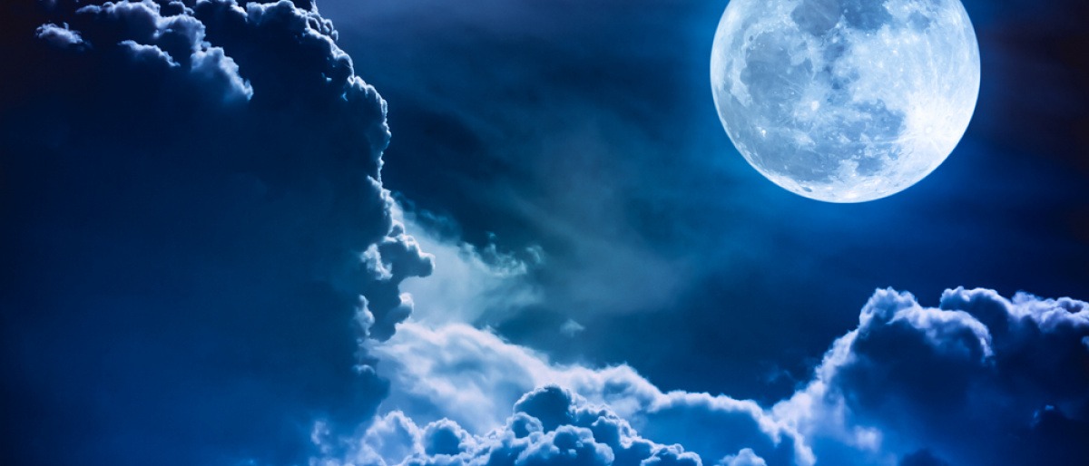 Kristalliner Weißer Mond im April 2024 nach dem Maya Kodex