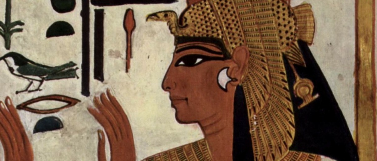 Man sieht das Augen-Make-up eines Ägypters