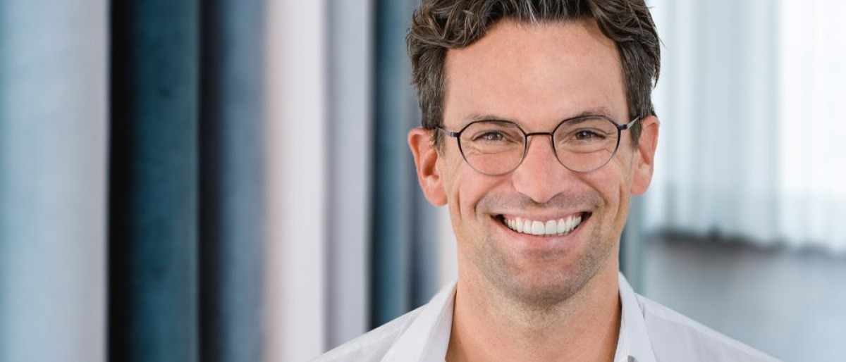 Dr. med. Alexander Benedict Papp ist Experte für plastische, ästhetische und rekonstruktive Chirurgie