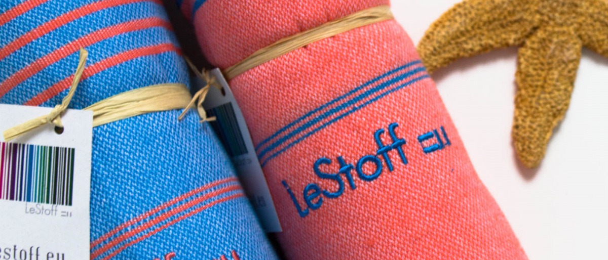 Zusammengerollte Handtücher von LeStoff