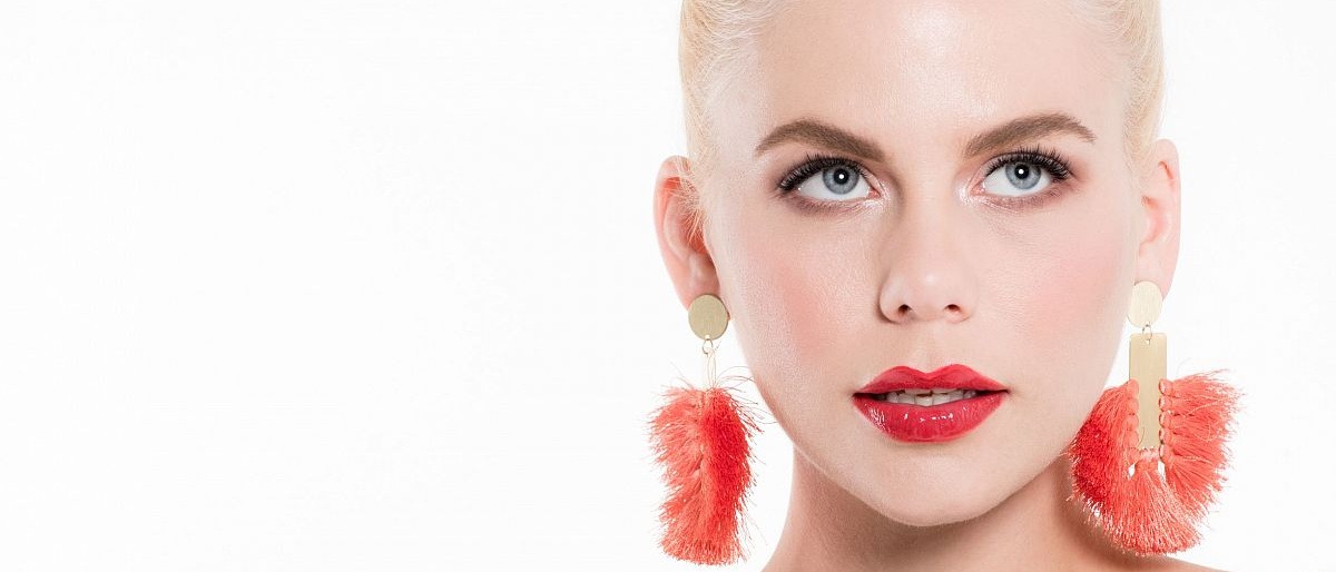 Frau mit einer natürlich wirkenden Wimpernverlängerung von LUXUSLASHES