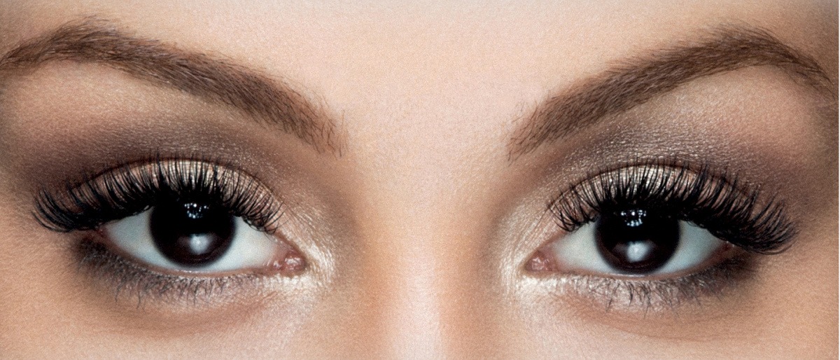 Voluminöse Wimpern mit Foconyes von Luxuslashes