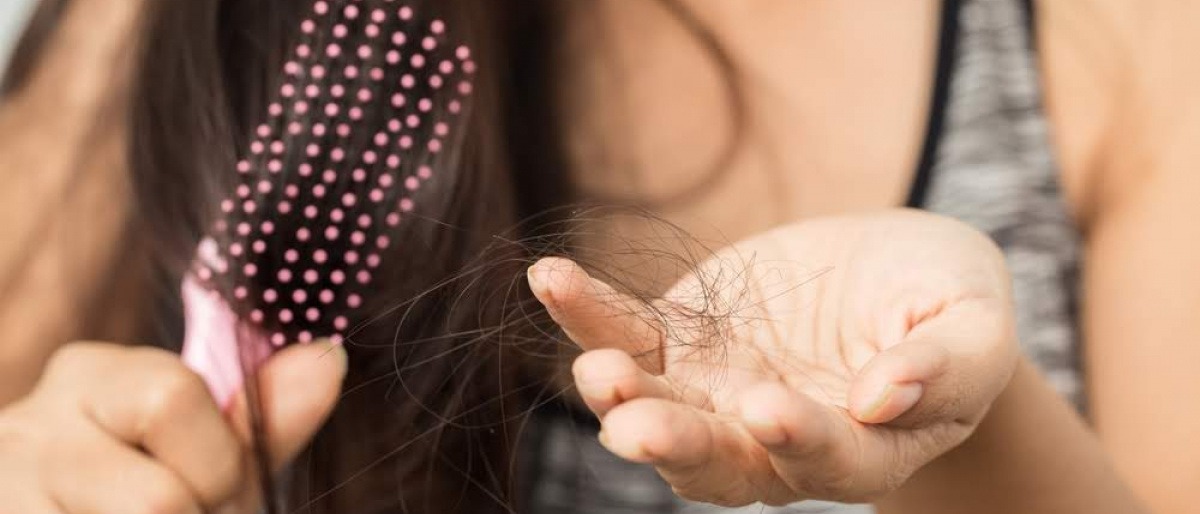Bürste mit ausgefallenen Haaren