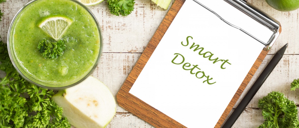 Auf einem Schild steht Smart Detox