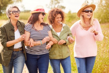 verschiedene Frauen in der Lebensmitte