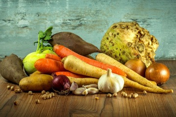 Gemüsesorten wie Karotten, Kürbis oder Zwiebeln