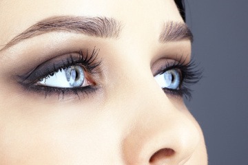 Mit Wimpernverlängerung von LuxusLashes zum perfekten Augenaufschlag