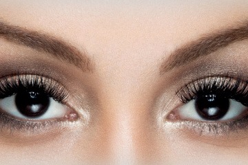 Voluminöse Wimpern mit Foconyes von Luxuslashes