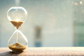 Sanduhr als Symbol für Zeit für sich