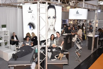 Luxuslashes bei der Beauty-Messe in München