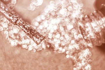 Nagellack in der Farbe Rosegold